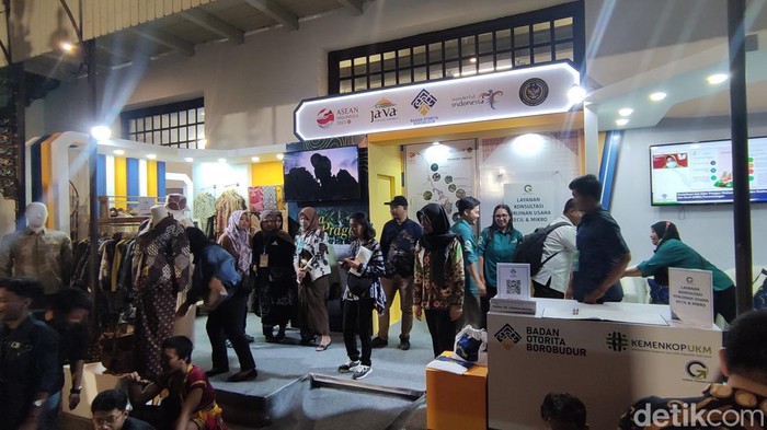 Event nasional Semarak Jejaring Kabupaten/Kota (JejaKK) Kreatif Indonesia digelar dan Kota Lama Semarang.