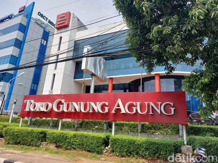 Potret Toko Gunung Agung Sepi Pengunjung dan Tak Selengkap Dulu