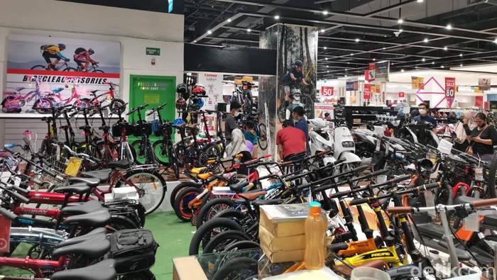 Transmart Full Day Sale di Transmart Cibubur