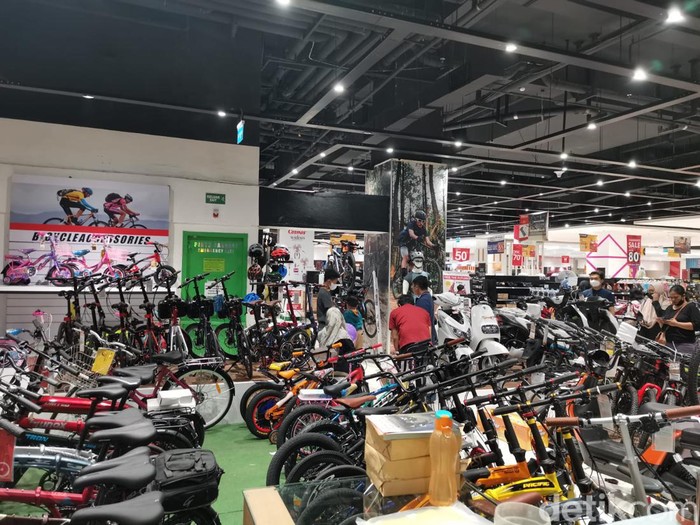 Transmart Full Day Sale di Transmart Cibubur