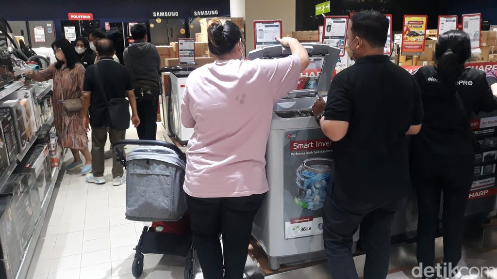 Transmart Full Day Sale Kota Kasablanka