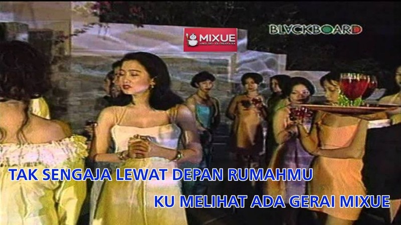 Lihat kumpulan meme ini bisa bikin kamu jadi lupa lirik asli lagu-lagu hits Indonesia berikut.