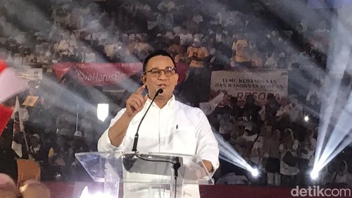 Bakal capres dari Koalisi Perubahan untuk Persatuan (KPP) Anies Baswedan mengahadiri temu kebangsaaan relawan di Tenis Indoor Senayan (Dwi Rahmawati/detikcom)