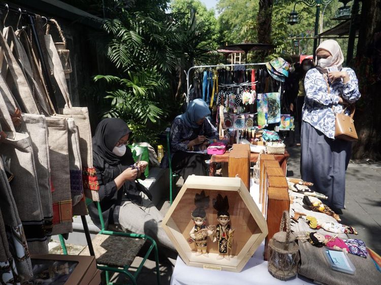 Berkunjung ke Bazar Produk Kreatif Solo Art Market