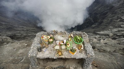 Bukan Dicuri, Patung Ganesha di Gunung Bromo Hilang Terjatuh