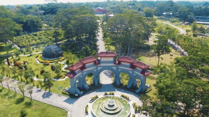 Gerbang Pasingsingan  Kebun Raya Indrokilo
