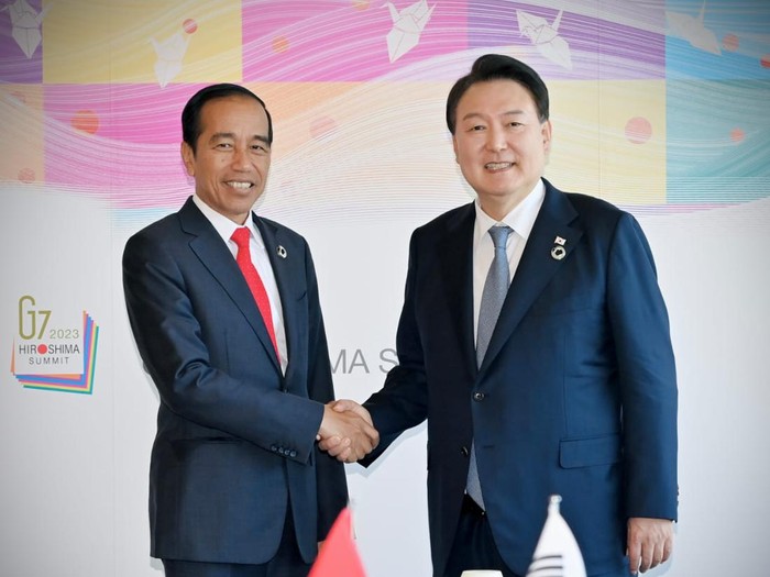 Jokowi Bertemu Presiden Korsel