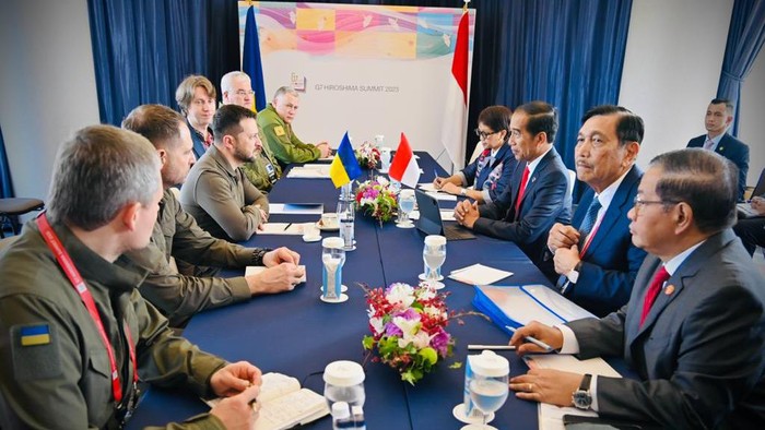 Jokowi Bertemu Zelensky