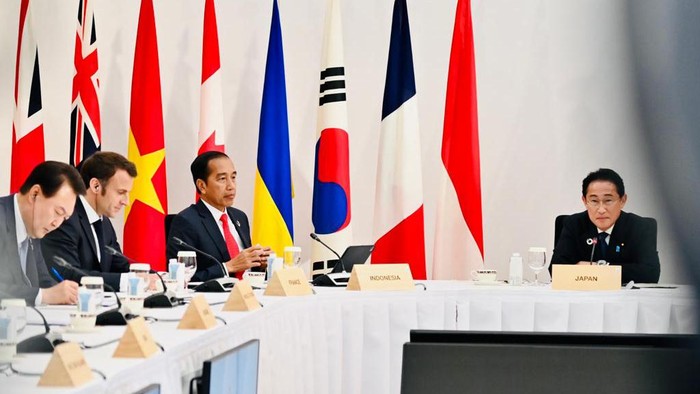 Jokowi di KTT G7