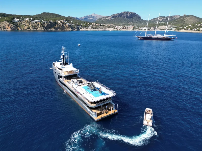 Kapal pesiar Jeff Bezos