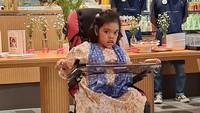 Buku Beyond The Limit ini merupakan buku perdana yang ditulis oleh Olivia sendiri yang menjadi satu kerinduan, walaupun terbatasdalam memiliki keinginan tetap berusaha menjadi inspirasi dan berkat bagi orang banyak orang lain melalui cerita kehidupannya.