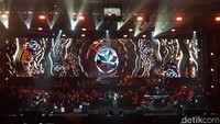 Ari Lasso di konser orkestra Dewa 19 di Surabaya/Foto: Wisnu Setiadarma