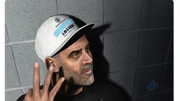 Meme Guardiola menyombongkan hatrick Liga Inggris. Foto: Twitter