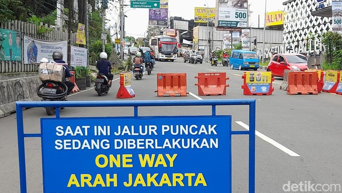 One way Puncak Bogor arah Jakarta (M Sholihin/detikcom)