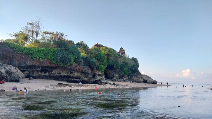 Pantai Pura Geger di Kuta Selatan, Badung, Bali.