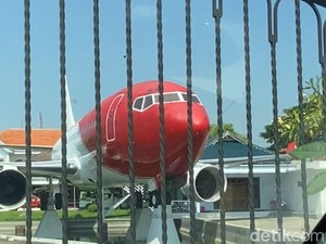 Tajir Melintir! Ada Pesawat Parkir di Depan Rumah Sultan Nganjuk