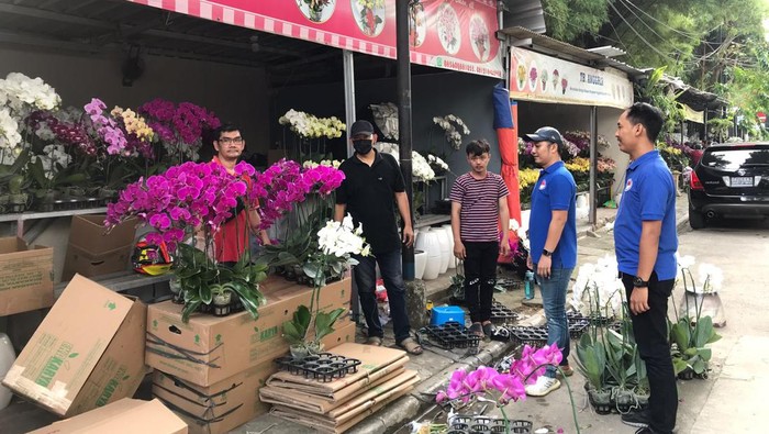 Polres Jaksel melakukan penyuluhan kepada pedagang bunga soal narkoba