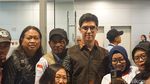 Potret Prabowo Nonton Konser Dewa 19 di Surabaya Disambut Al Ghazali