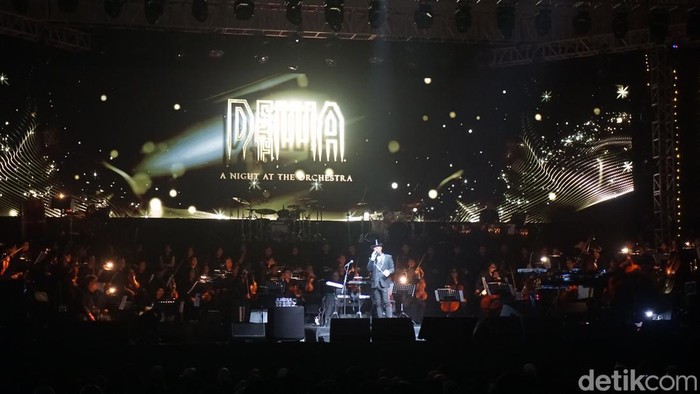 Prabowo nonton konser Dewa 19 di Surabaya