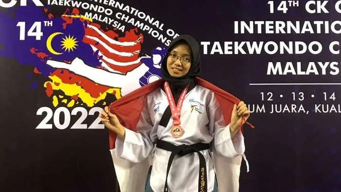 Rahmania Syahzanan Maqdir