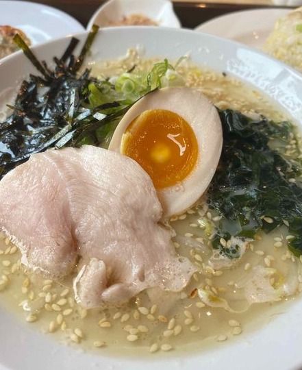 Slurrp! 5 Ramen Enak Ini 'Ngumpet' di Gedung Perkantoran