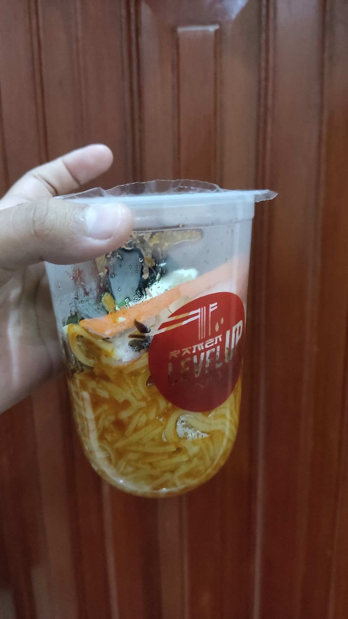Sajikan Ramen Pakai Cup Minuman, Resto Ini Disebut Menyedihkan