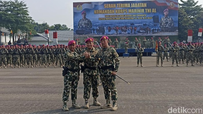 Sertijab Mayjen TNI Nur Alamsyah Resmi menjabat sebagai Komandan Korps Marinir (Dankormar) (Wildan/detikcom)