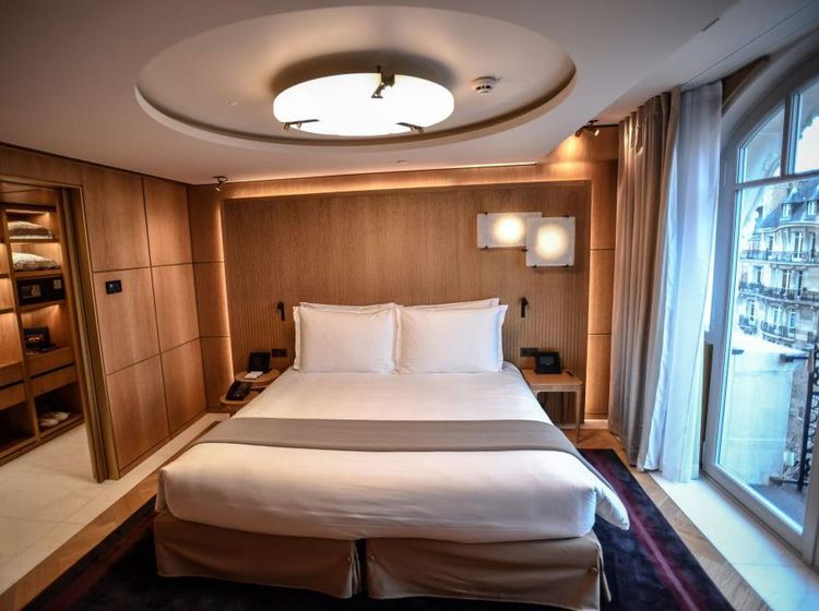 Sprei Hotel Selalu Berwarna Putih? Begini Alasannya