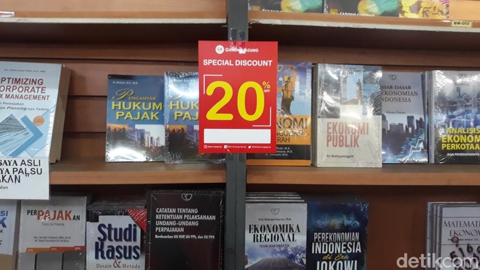 Diskon Buku di Gunung Agung