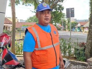 Kisah Fakhrizal Juru Parkir di Ciamis Modal Nekat Maju Jadi Caleg