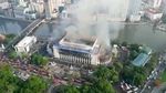 Gedung Kantor Pos Pusat Manila Terbakar