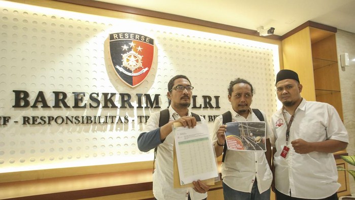 GP Center Konsultasi Dengan Penegak Hukum Bidang Hukum Relawan Ganjar Pranowo (GP) Center konsultasi sebelum melaporkan terkait statement Anies Baswedan di Bareskrim Mabes Polri, Jakarta, Senin (22/5/2023).