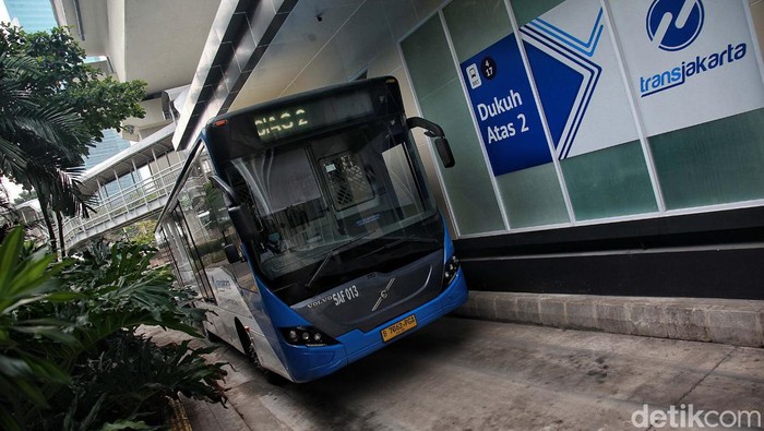 * Akibat Kebakaran di Manggarai, Jalur TransJakarta Dialihkan Demi Keselamatan