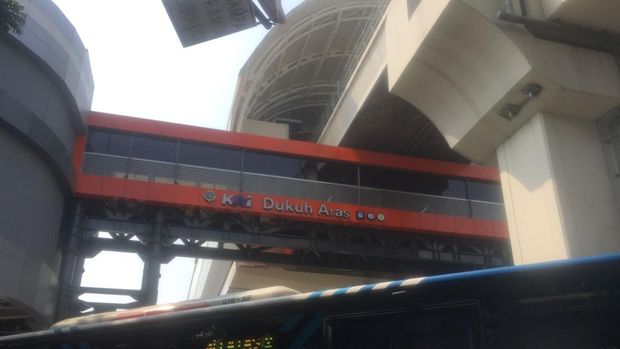 Halte Dukuh Atas 2 di Jakarta Selatan kini telah dibuka untuk penumpang bus TransJakarta. (Muhammad Fariz At Thariqi/detikcom)