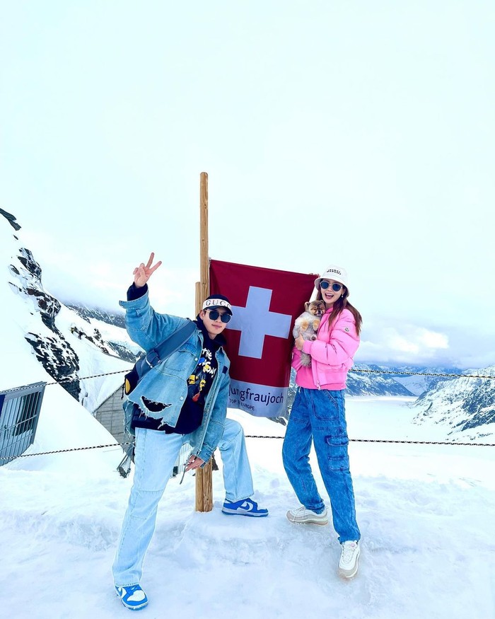 Lee Da Hae & Se7en Bulan madu Lee Da Hae & Se7en.