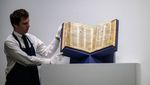 Lelang Alkitab Tertua di Dunia, Terjual Rp 567 Miliar
