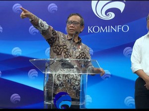 Mahfud Lapor ke Jokowi Pembangunan BTS Barangnya Nggak Ada!