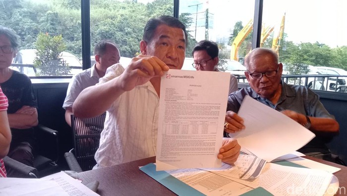 Nasabah PT Asuransi Jiwa Sinarmas di Manado melaporkan pihak perusahaan ke Polda Sulawesi Utara (Sulut) terkait tindak pidana perasuransian dengan klaim kerugian Rp 112,8 miliar.