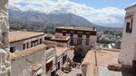 Mengunjungi Istana Potala Bekas Kediaman Dalai Lama di Tibet