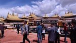 Mengunjungi Istana Potala Bekas Kediaman Dalai Lama di Tibet