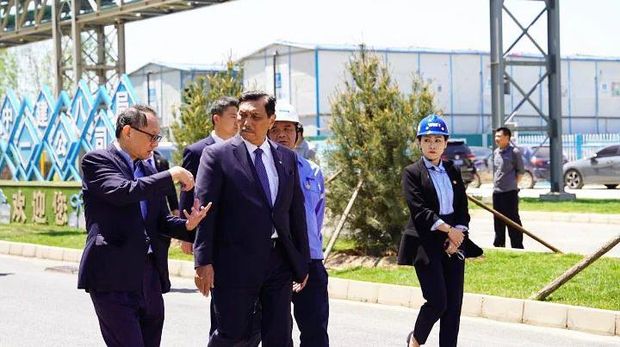 Menteri Koordinator Bidang Kemaritiman dan Investasi Luhut Binsar Pandjaitan Kunjungi ke lima kota di Tiongkok. (Instagram @luhut.pandjaitan)
