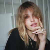 “Semuanya berjalan baik sampai sekitar 29 Maret lalu, tiba-tiba dia berhenti membalas pesan dan telepon,” ucap sumber terdekat Meredith, seperti dikutip The Sun. Sumber menambahkan bahwa Meredith baru saja kena ghosting. “Kemudian empat minggu kemudian Matty go public dengan Taylor Swift,” tambahnya.Foto: dok. Instagram/ @meredithmickelson