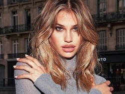 8 Foto Model Cantik yang Di-ghosting Pacar Taylor Swift Saat Putus