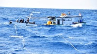 Diketahui pada Minggu dini hari, KLM Sumber Jaya Laut yang telah berlayar selama lebih dari lima hari dari Kupang meminta pertolongan melalui sinyal lampu karena kapalnya mengalami mati mesin. Beruntung, KN Pulau Nipah-321 yang sedang melaksanakan operasi Gannet 7/23 sedang berada tidak jauh dari kapal tersebut. Pertolongan dengan sigap dilakukan.