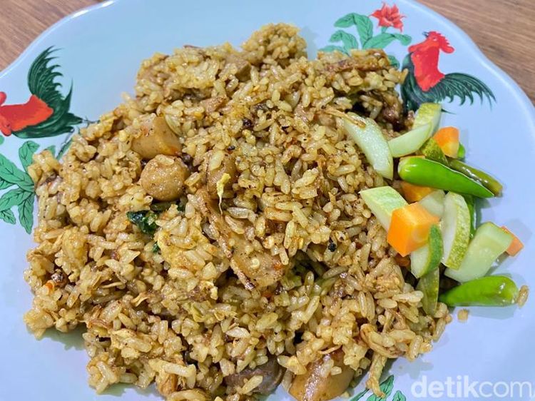 Nasi Goreng Rp 15.000 di Depok Ini Racikan Eks Chef Resto Dimsum