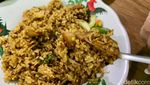 Nasi Goreng Rp 15.000 di Depok Ini Racikan Eks Chef Resto Dimsum