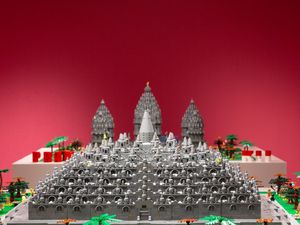 Diorama Candi Borobudur hingga Prambanan Ada di Pameran Lego Nusantara
