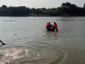 Pria di Lamongan Bunuh Diri Nyebur ke Bengawan Solo