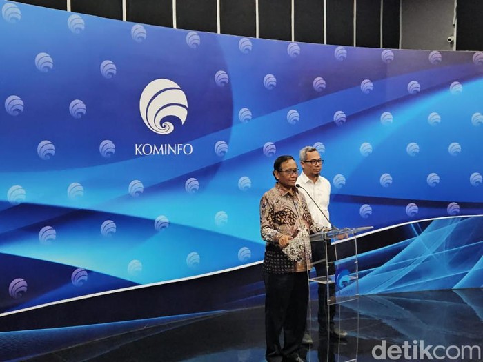 Plt Menkominfo Mahfud MD