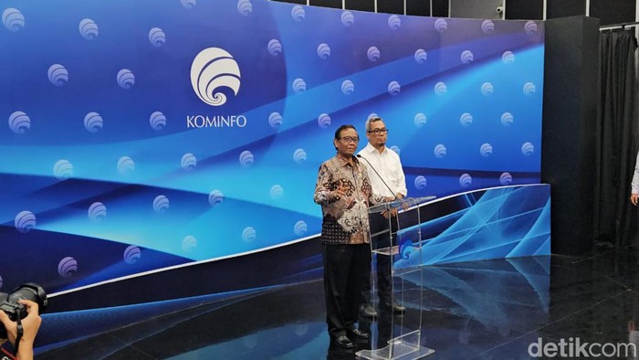 Plt Menkominfo Mahfud MD